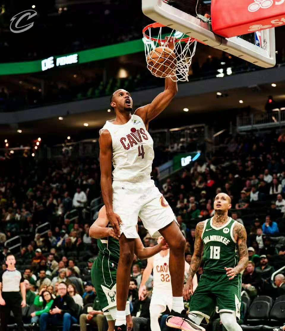 九游官网-密尔沃基雄鹿主教练